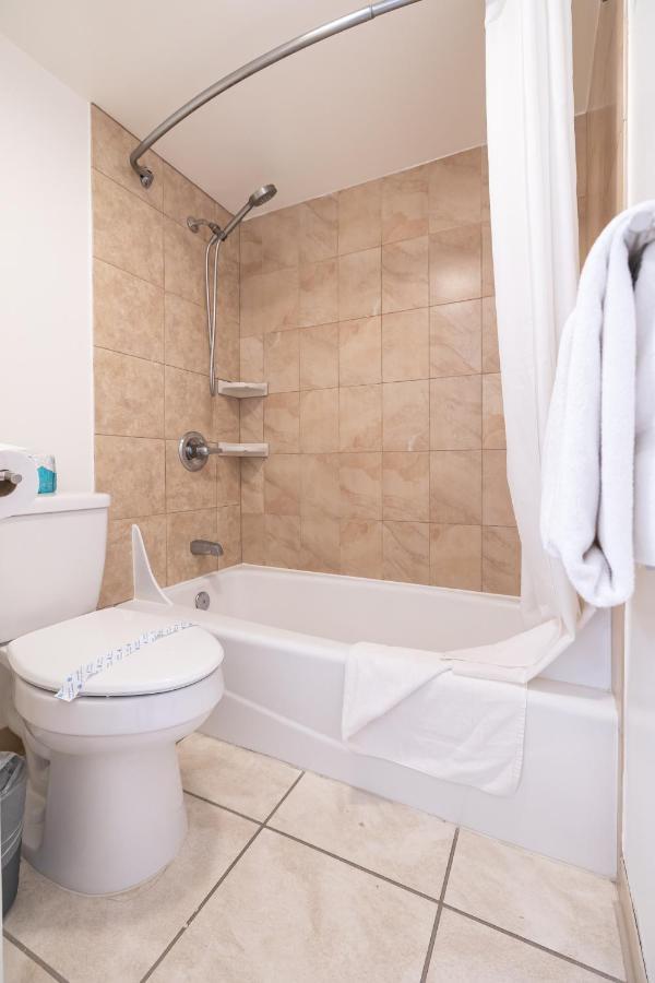 Waikiki Escapade Mountain Views Condo, Steps To Beach With Parking Perk Honolulu Exterior foto